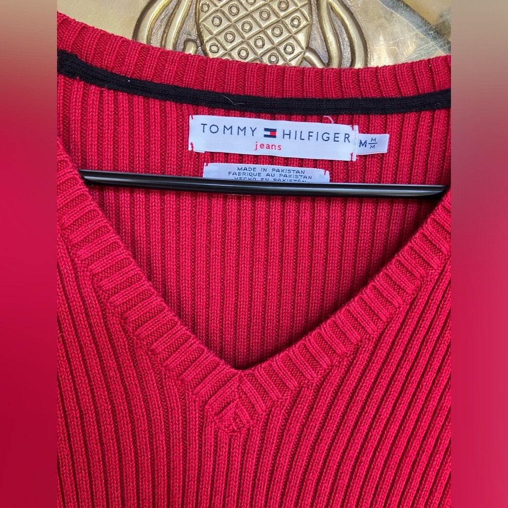 Red Tommy Hilfiger knit sweater - Picture 2 of 4